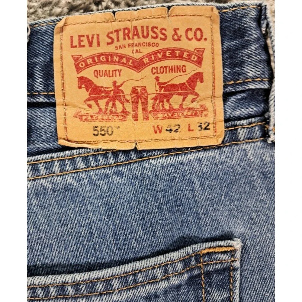 Levi's Strauss & Co Jeans Mens Sz 42x32 550 Relaxed Fit Straight Leg Denim Blue - Picture 12 of 16
